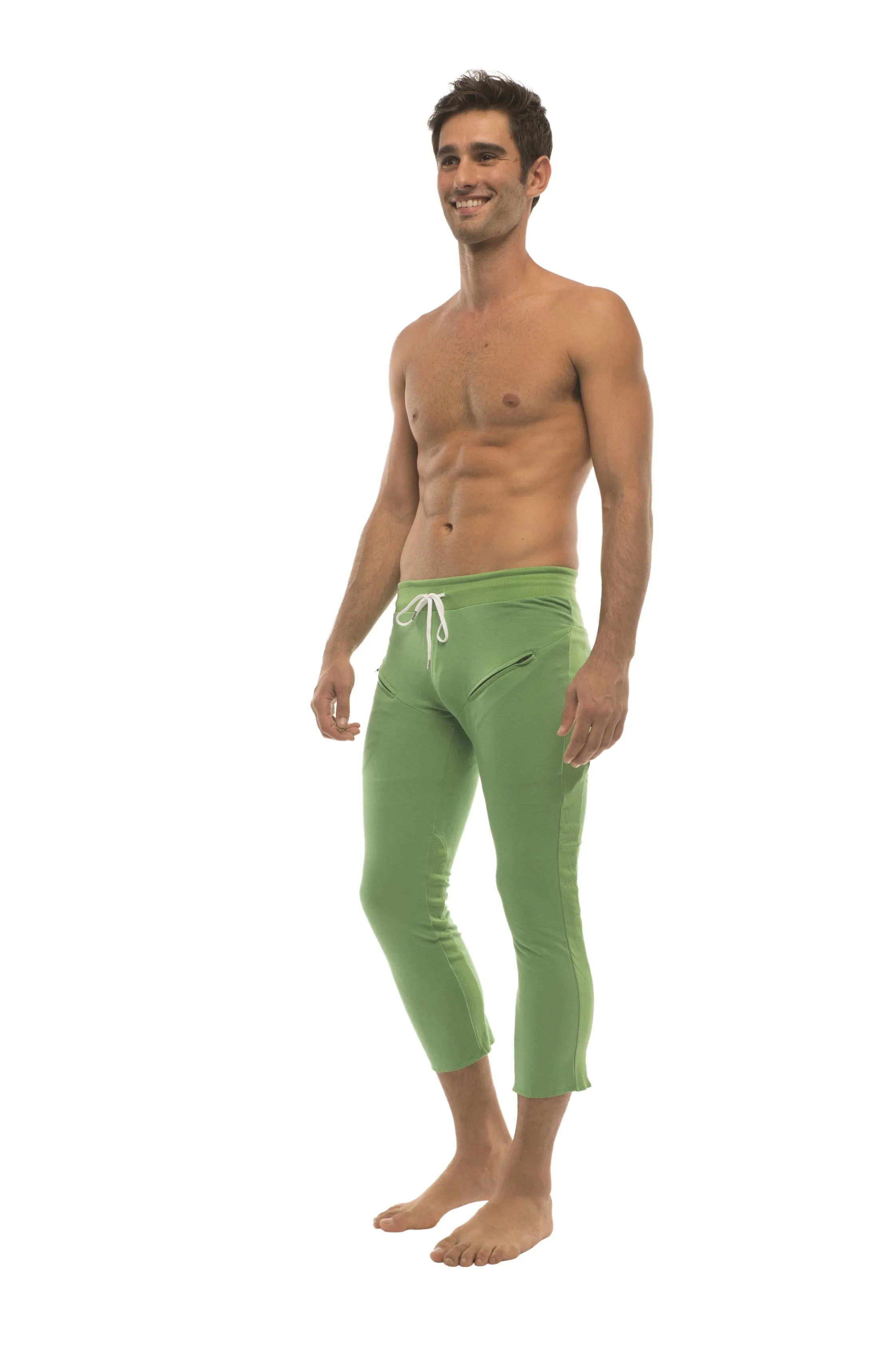 Mens 4/5 Zipper Pocket Capri Yoga Pants (Solid Bamboo Green)